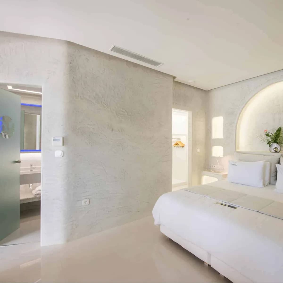 Exclusive room photo 2