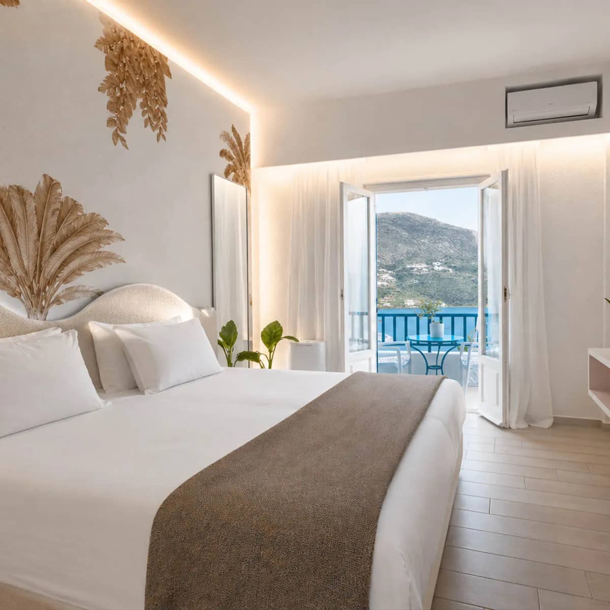 Superior Cycladic room photo 21