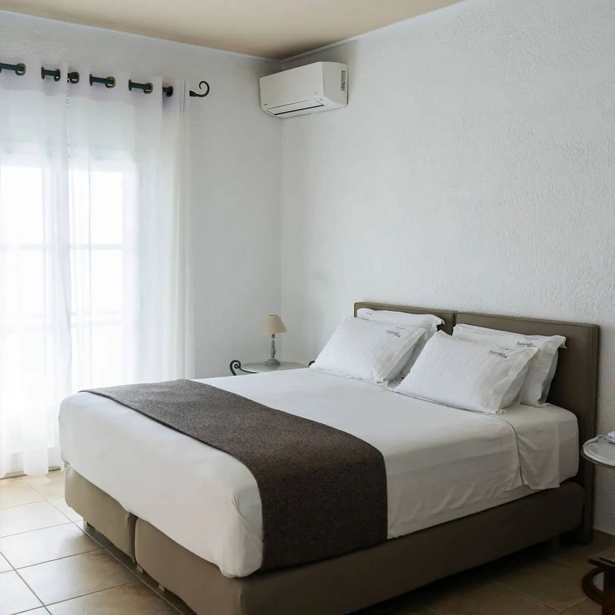 Honeymoon Suite room photo 8