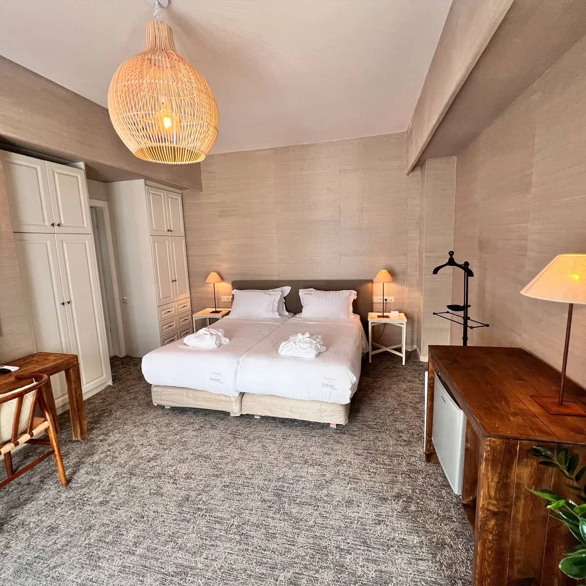 Deluxe with Outdoor Jacuzzi room photo 10