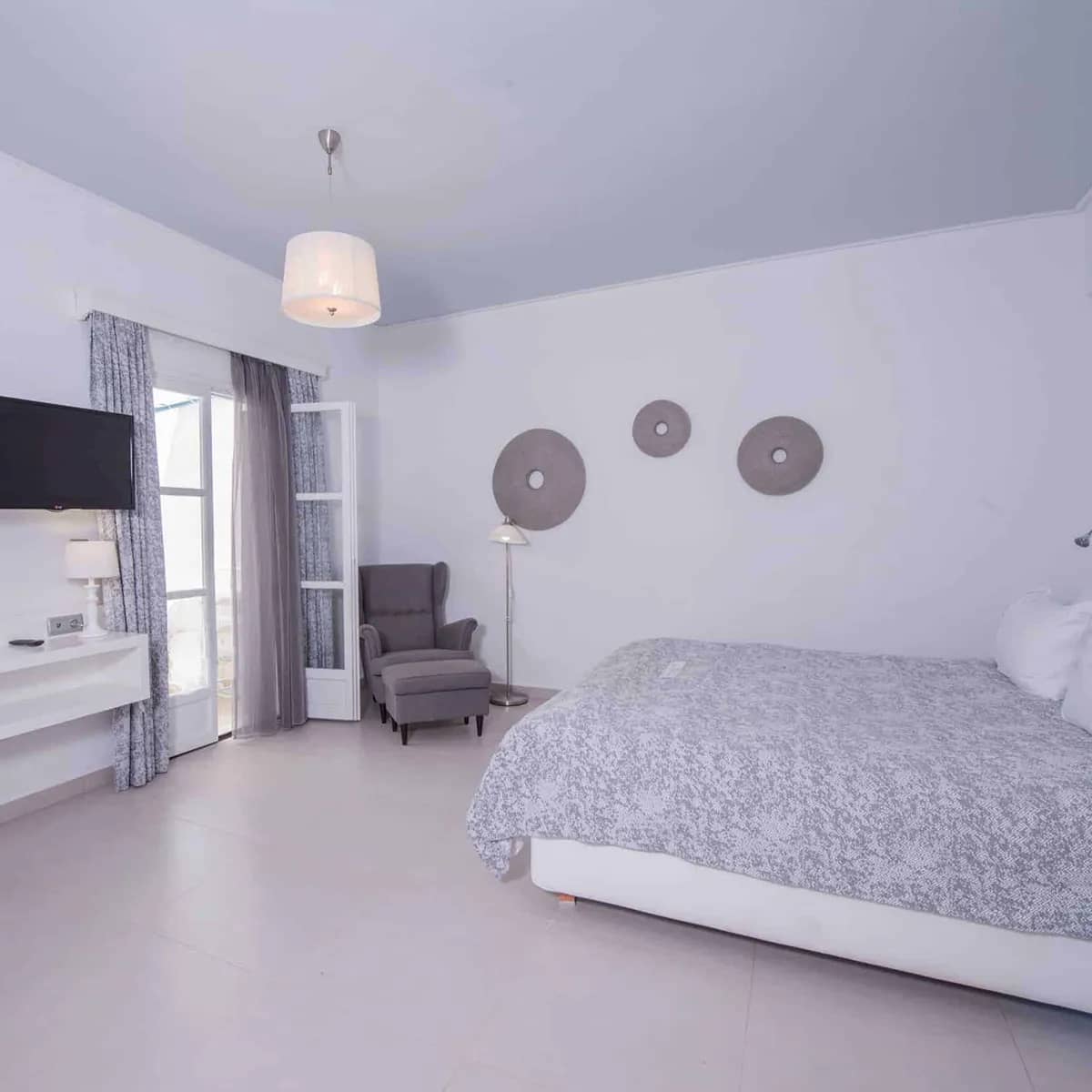 Junior Honeymoon Suite room photo 3