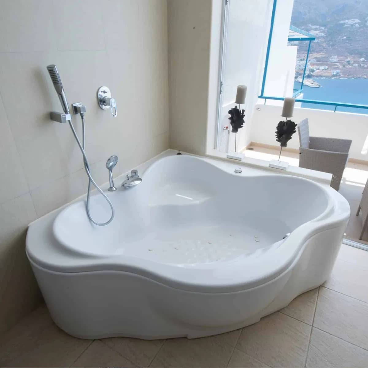 Junior Honeymoon Suite room photo 7