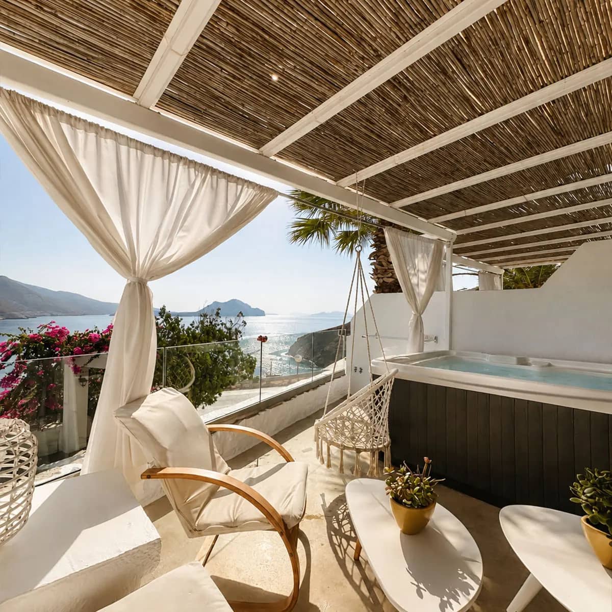 Junior Family Suite with Outdoor Jacuzzi photo 3