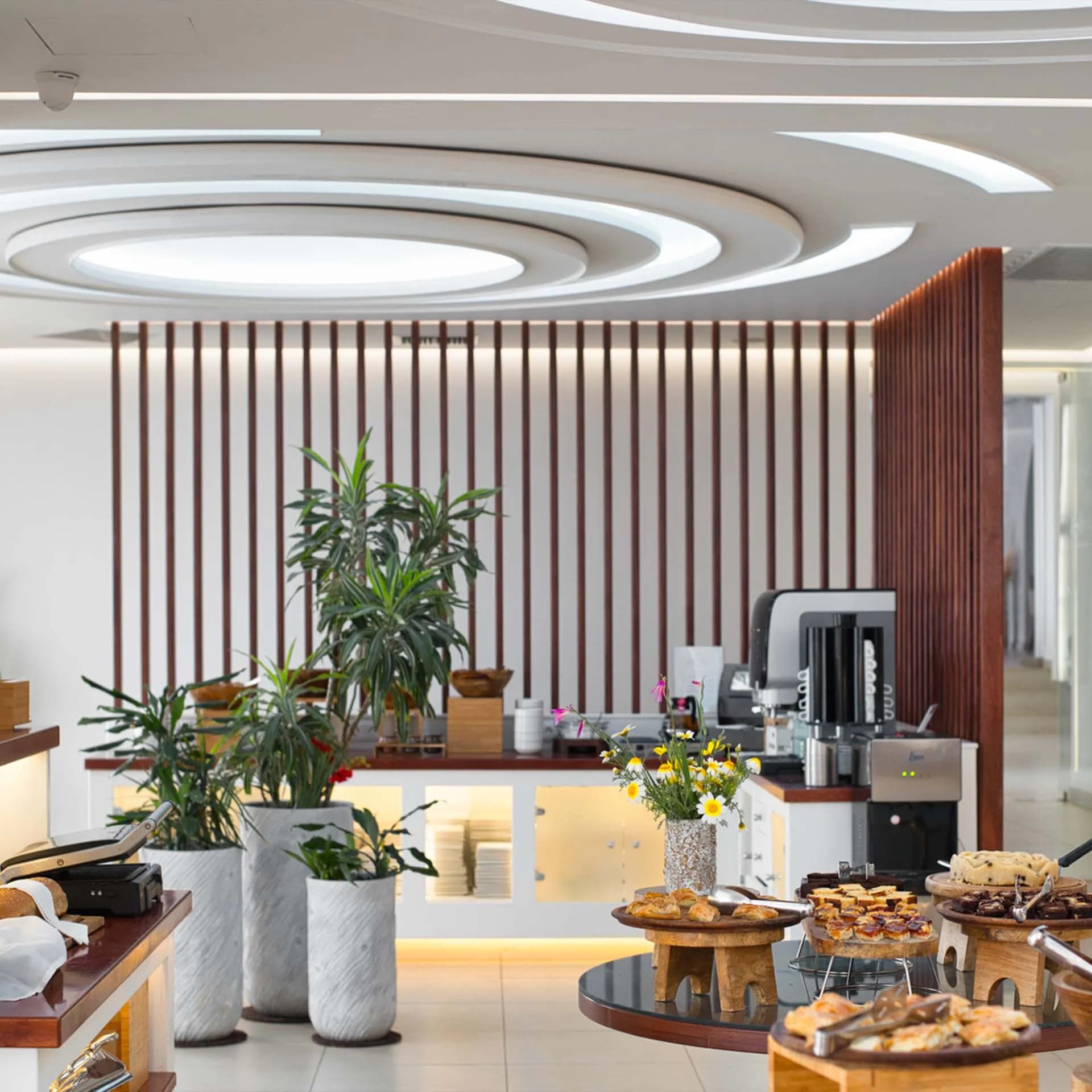 Ambrosia Gallery Restaurant, 17