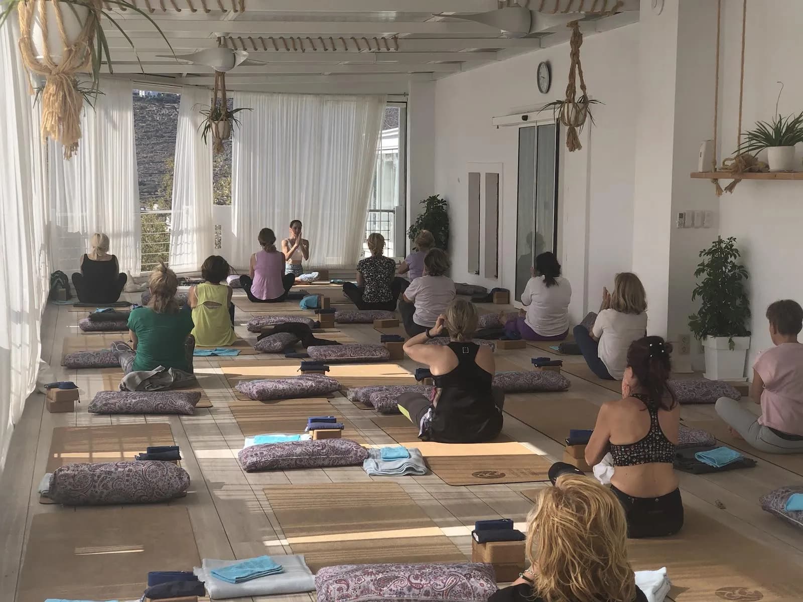 Yoga for guests at Aegialis 7
