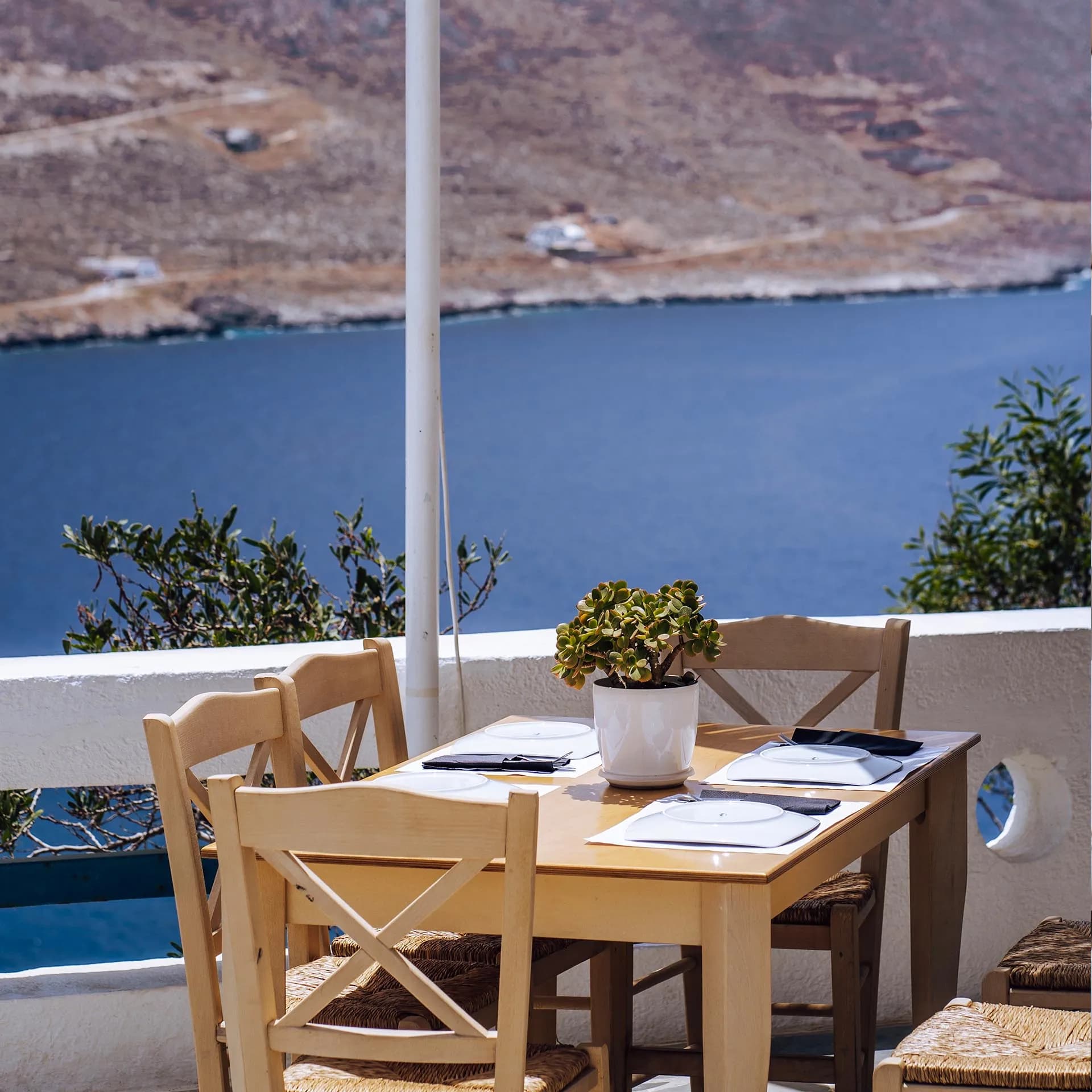 Calypso Restaurant, 3
