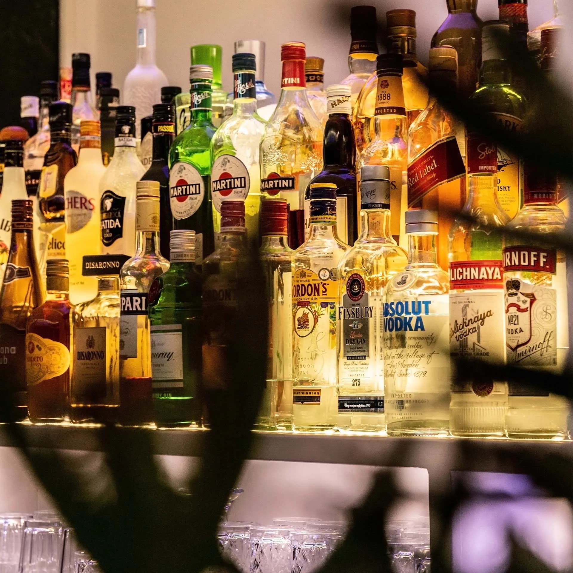 Apeiro Bar, 7