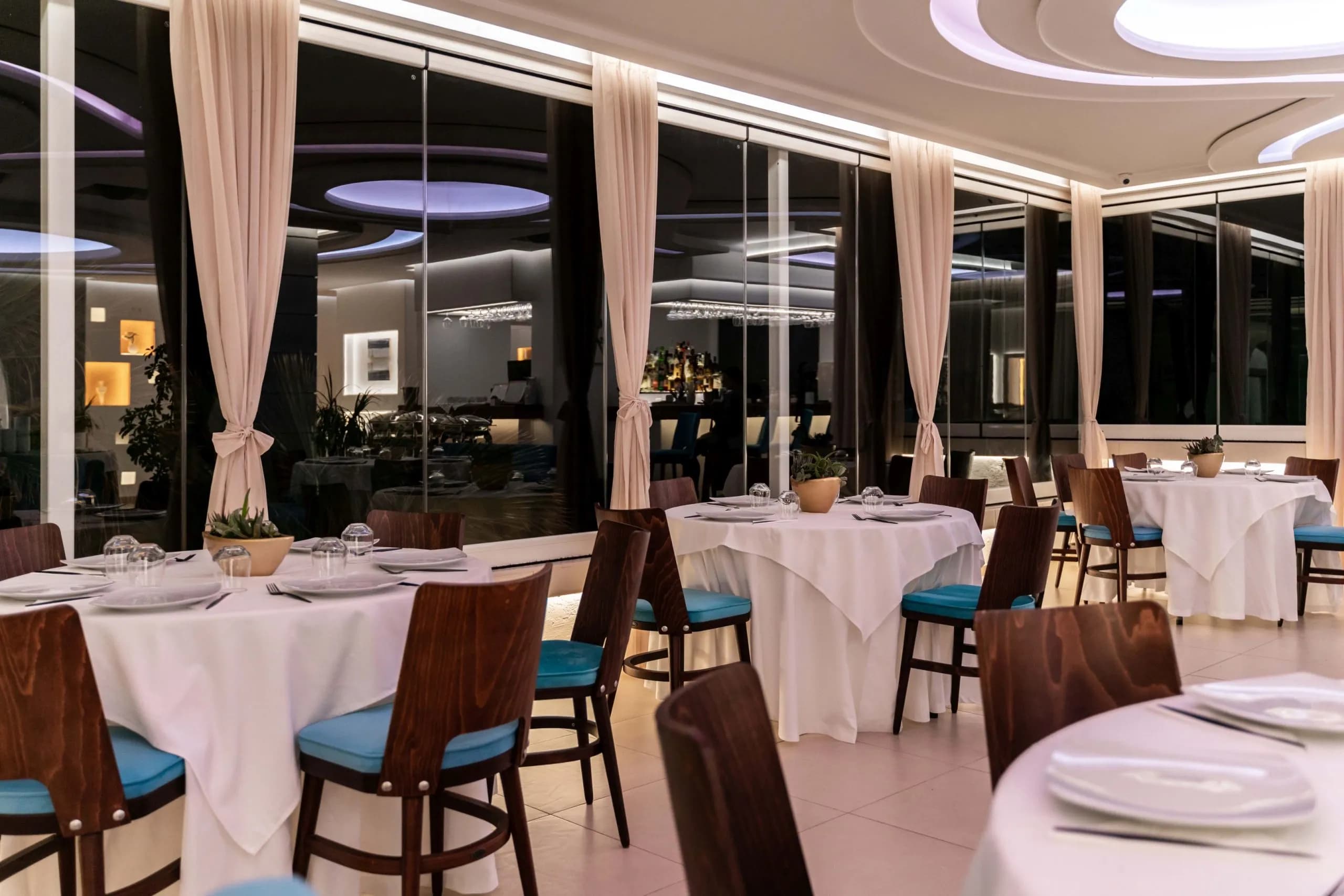 Ambrosia Gallery Restaurant, 7